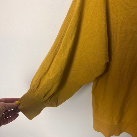 Marled sweater mustard lightweight sweater size medium - Picture 2 of 6